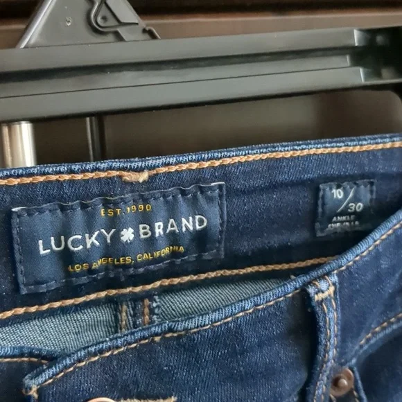 Jeans - Picture 2 of 4